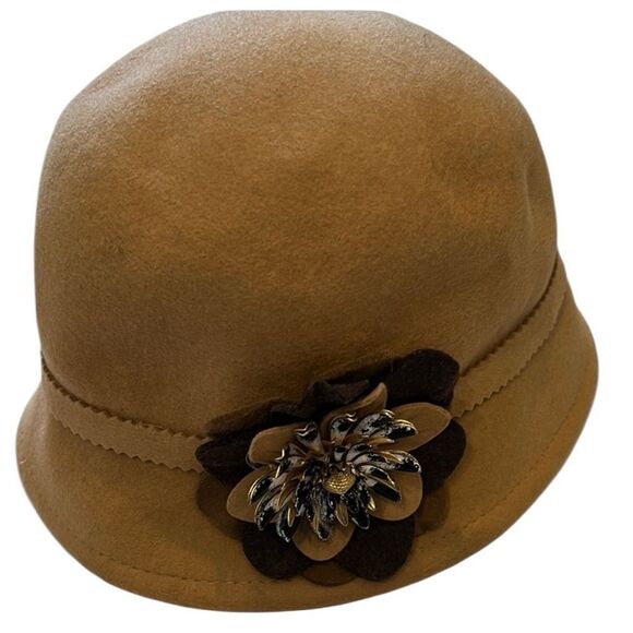 Elegant Tan Cloche wool Hat with Floral Accent - Picture 1 of 7